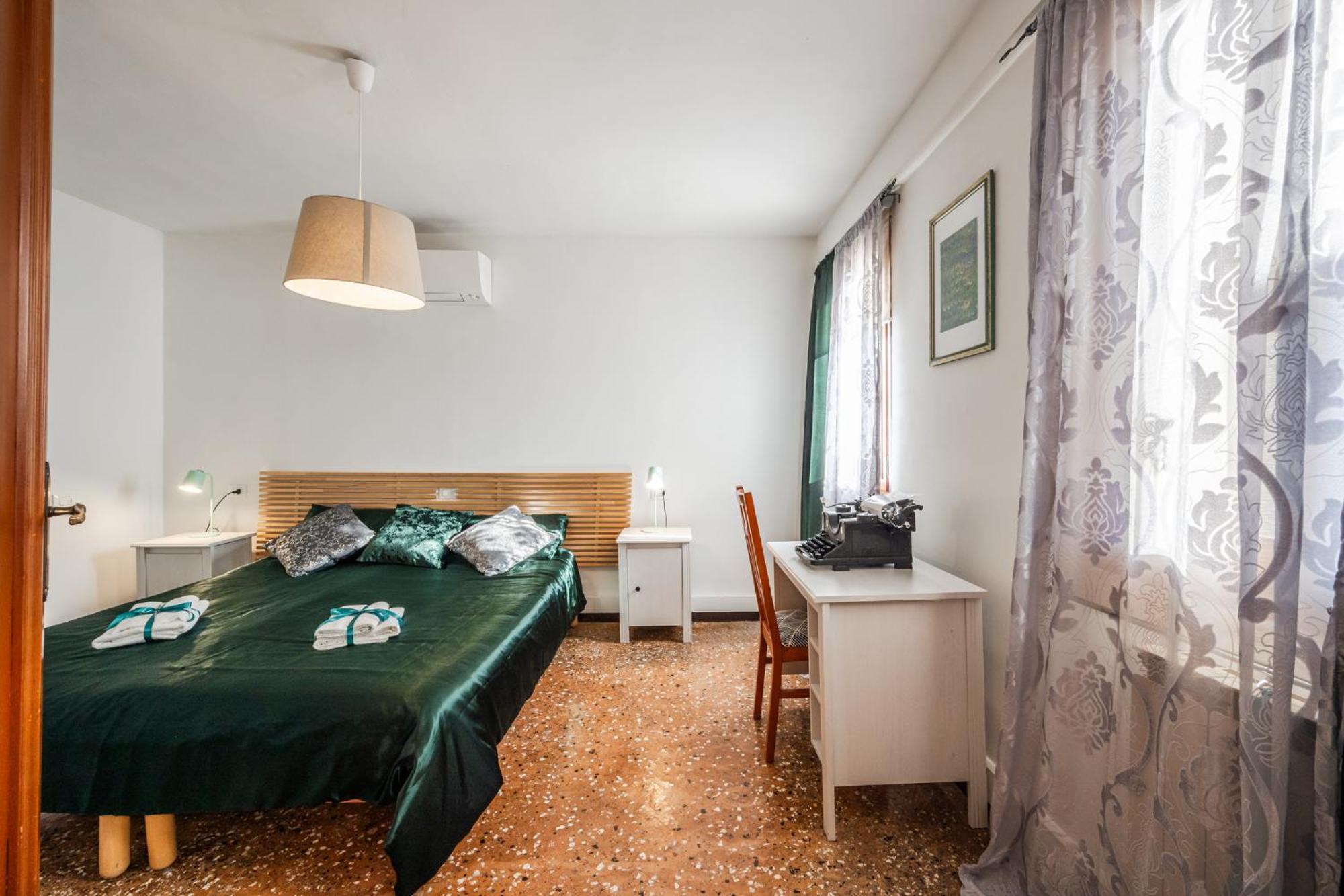 Apartament Queen Carlotta Wenecja